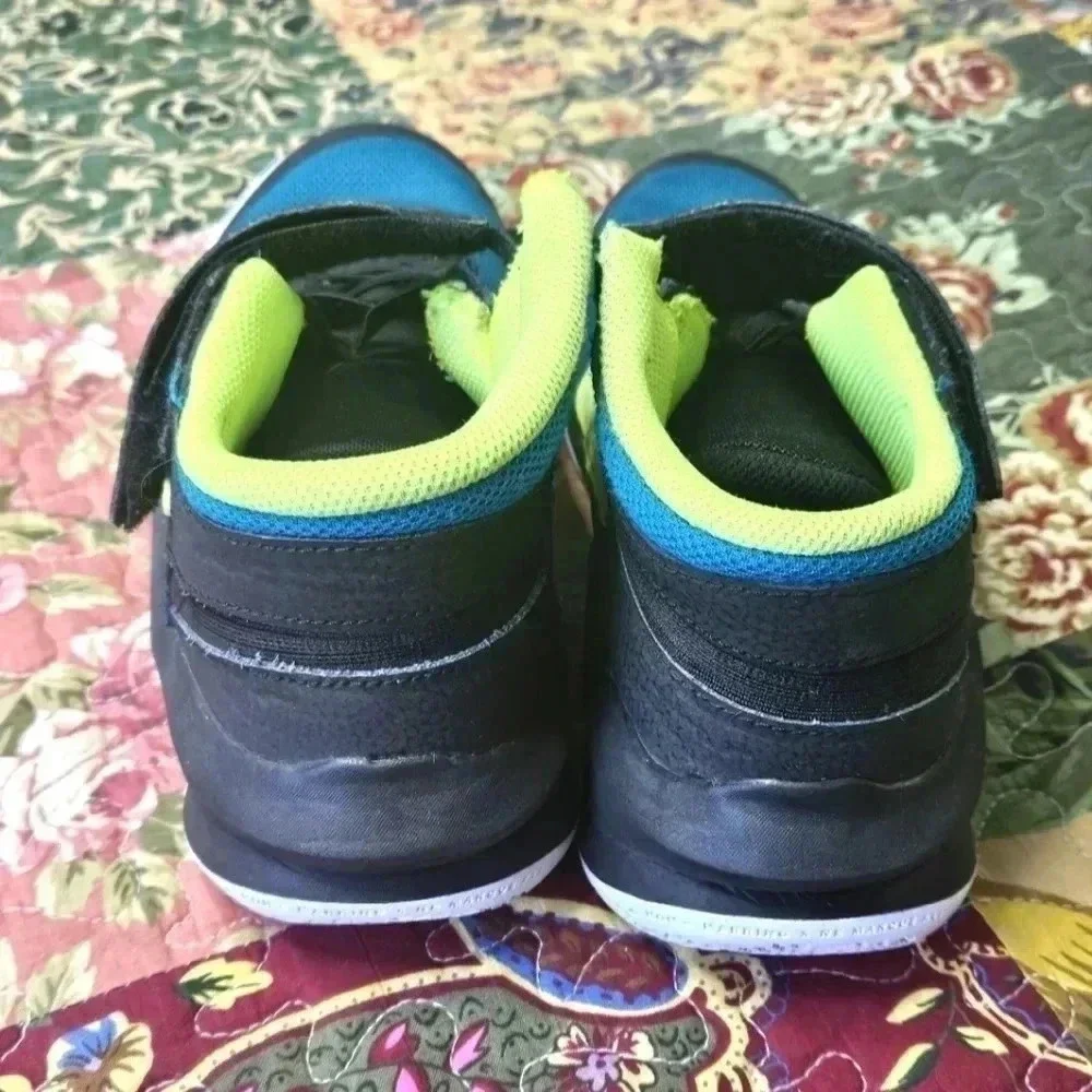 Nike Hustle youth basketball shoes‎